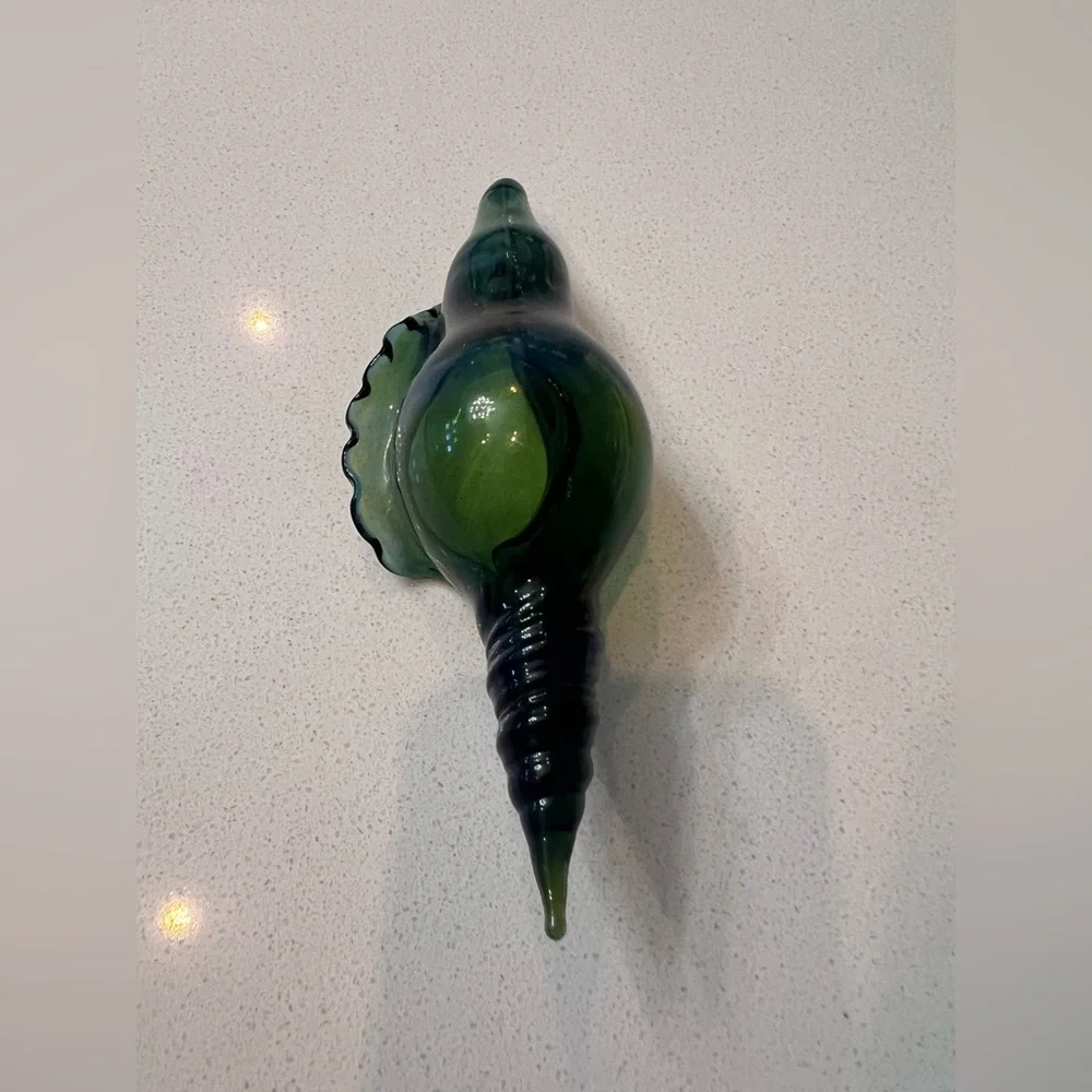 Hand Blown Art Glass Green Iridescent‎ Seashell Conch Sculpture 6.5”
